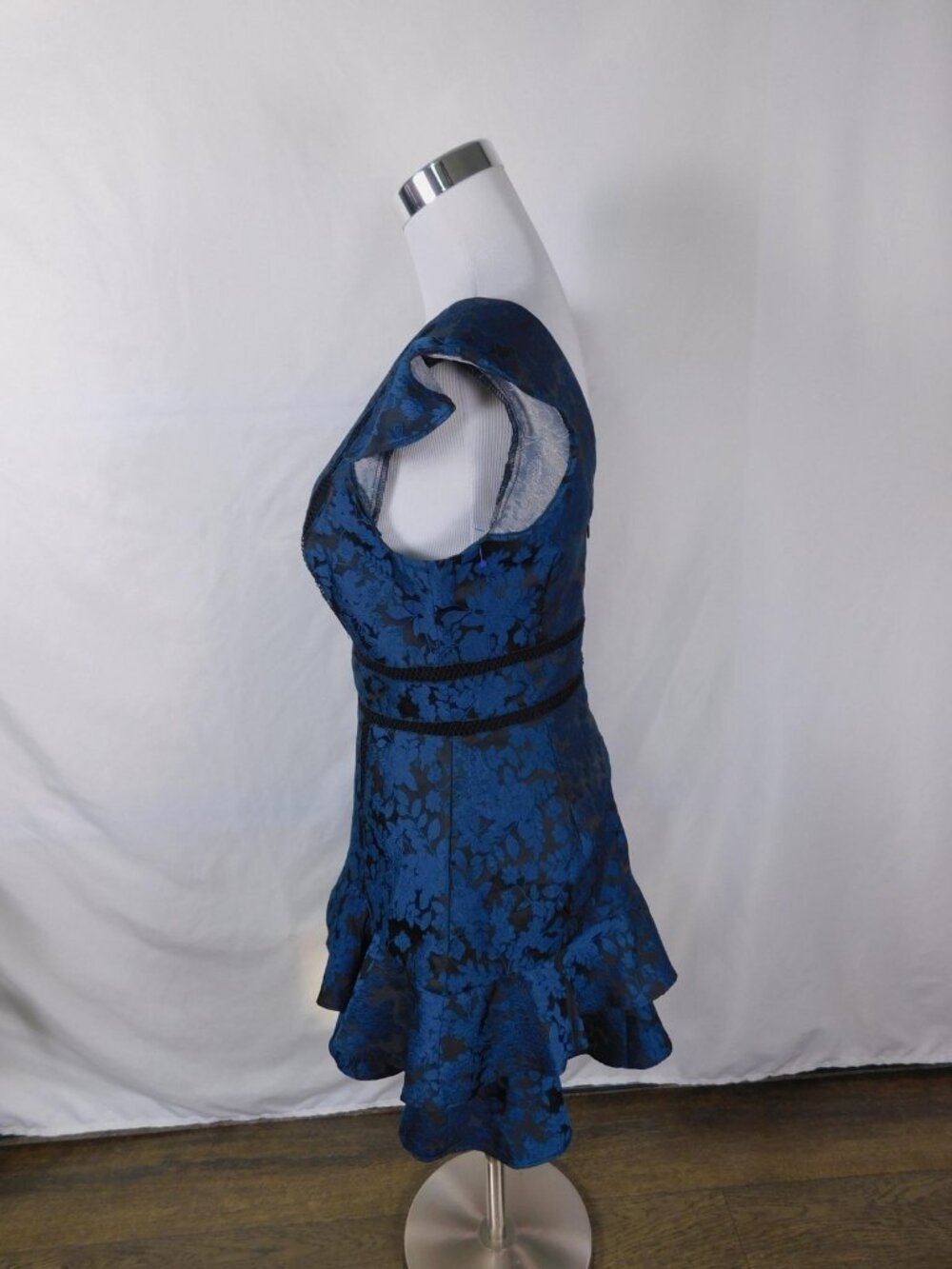 Blue & Black Floral Jacquard Dress With Ruffle Hem Small V-Neck And Cap Sleeves - Picture 7 of 12